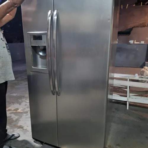 Vendo geladeira side by side GE