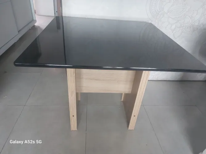 Mesa nova 90x90