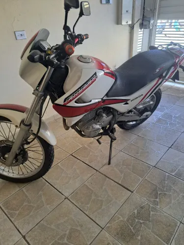 Moto falcon 400 2002