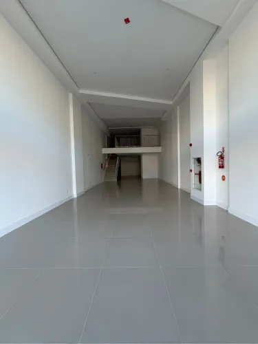 Sala Comercial Térrea 226M² Aluguel Anual Balneário Camboriú