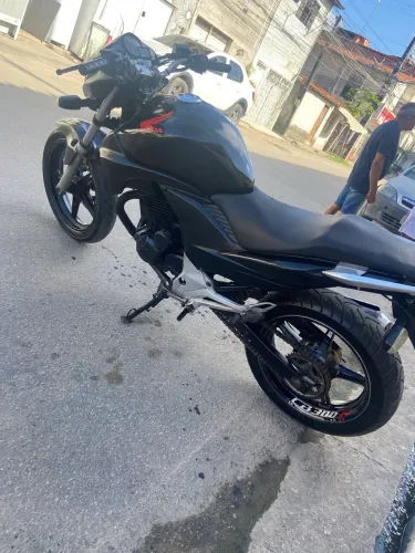 CB300 VENDO OU TROCO SEM ENROLAÇÃO