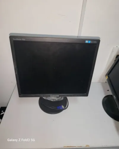 lote de monitores e cpu