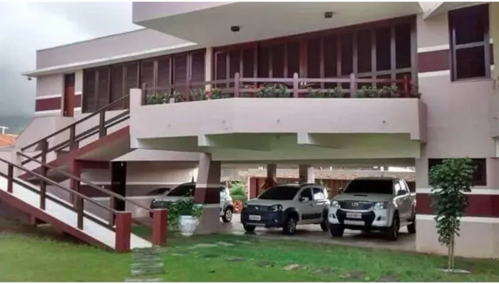 Imóvel de Alto padrão com potencial comercial