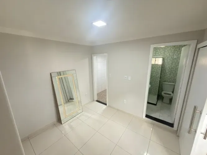 CASA 1Q, 2ª PAVIMENTO SEM GARAGEM