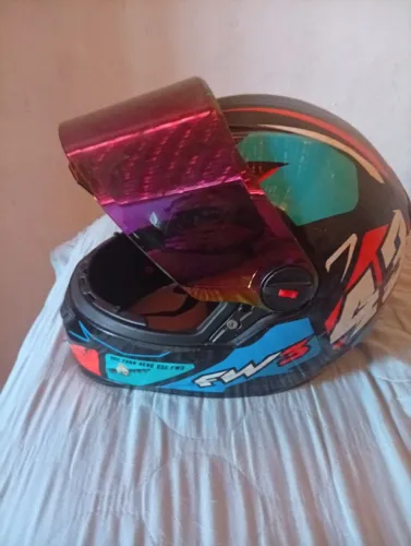 capacete