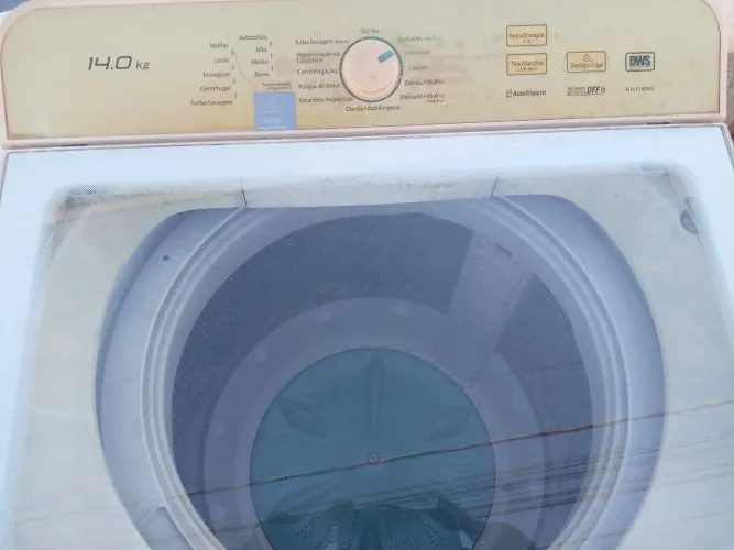 Vende uma máquina de lavar roupa Panasonic 14 kg