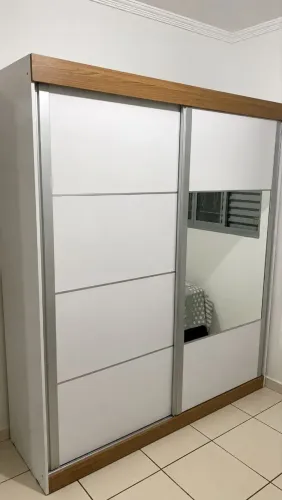 Guarda Roupa