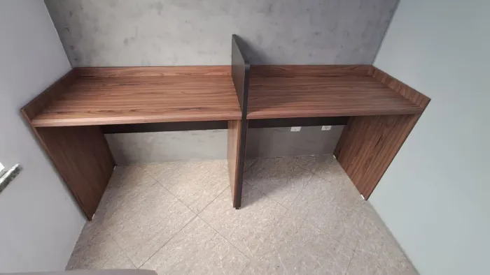 Mesa duas para escritório 