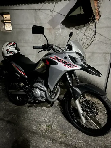 Xre 300 muito nova