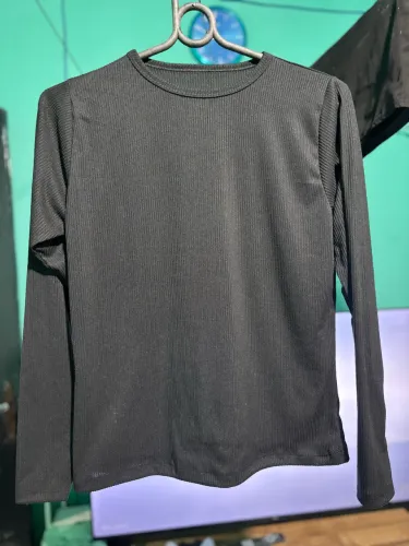 camiseta feminina manga longa preta gg