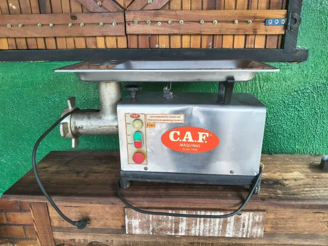Moedor de Carne Industrial CAF 22
