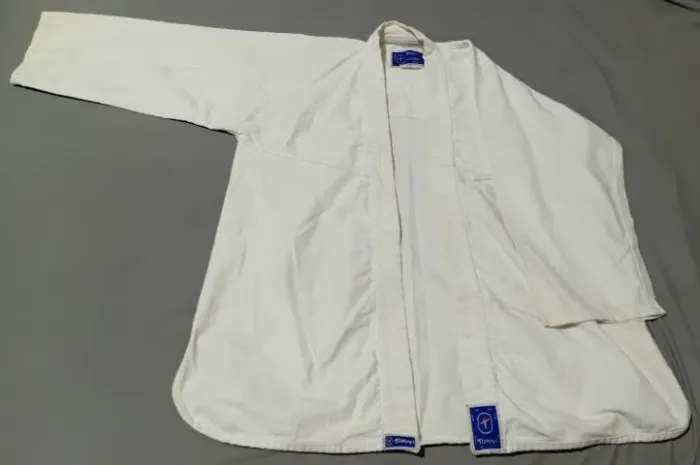 KIMONO SEMI NOVO