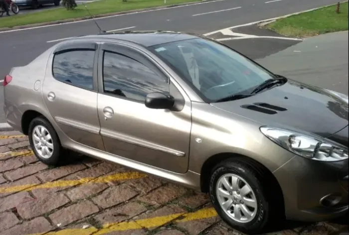 Peugeot 207 Sed. Passion XR Sport 1.4 Flex 8V 4P 2012