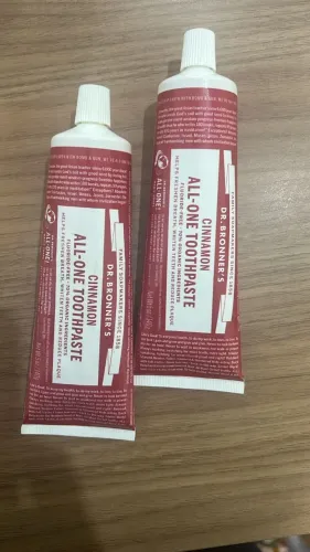 Kit 2 Cremes Dentais Dr. Bronner's All-One Cinnamon (Canela)