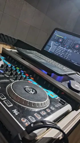 Dj som e iluminação 400,00 a partir, festa e eventos, festa teen