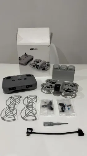 DJI Neo Fly More Combo - Excelente Estado