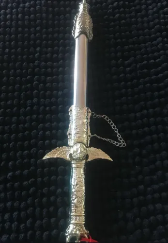 Adaga decorativa (não é prateada)