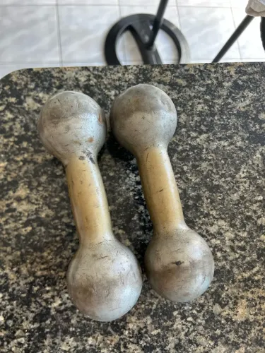 Anilha e halteres 