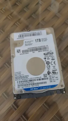 HD com Case de 1 TB Saúde 100%