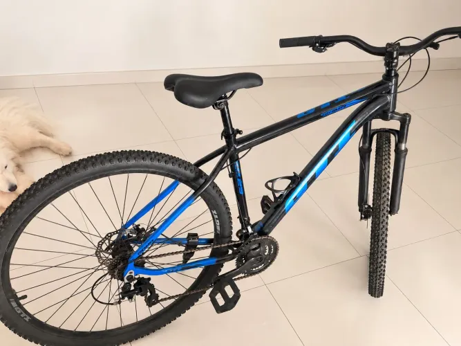 Bicicleta Aro 29 - pouquíssimo uso