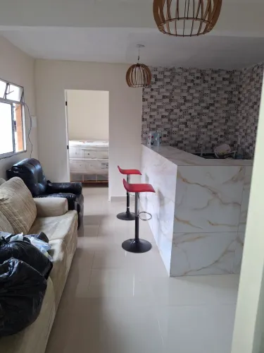 Alugo uma casa na ondina para estudante
