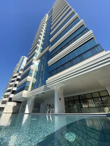 Apartamento - 4 dormitórios - 4 Suítes - localizado em Itapema / Meia Praia REF: DW649966