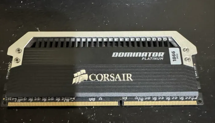 Memória RAM Corsair Dominator Platinun 8GB DDR3 1866 MHz