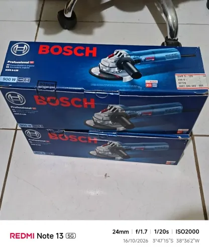 Lixadeira profissional Bosch de 900w 