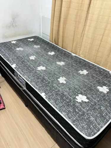 cama box solteiro. colchão gazin linha dream d33. seminova boa qualidade