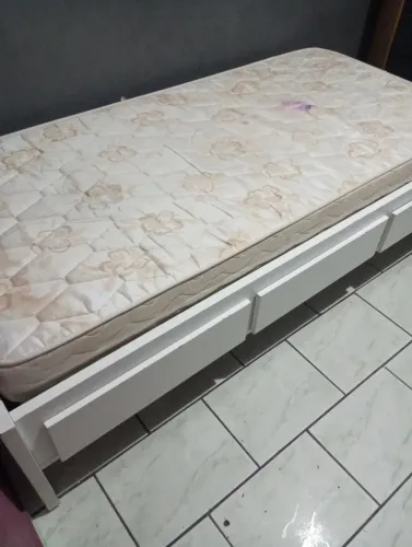 Cama solteiro 