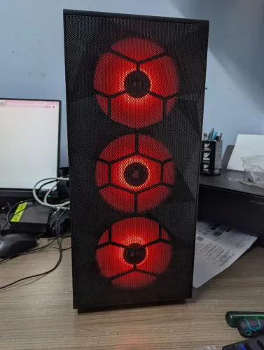 Ryzen 7 5800x water cooler corsair 32gb rtx 5060 b550 512gb nvme