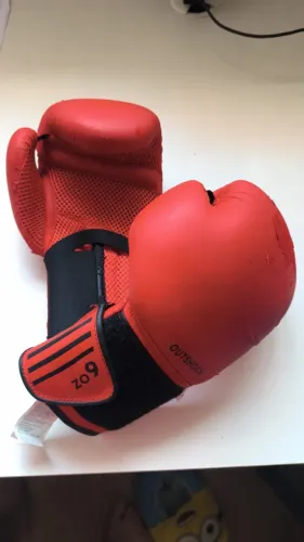 Luva de boxe outshock 6 oz vermelha