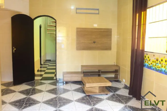 Casa com Piscina, Área Gourmet e 2 Kitnets para Renda Extra em Cotia