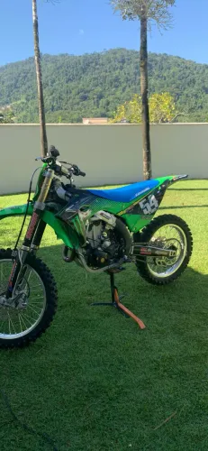 Vendo Kawasaki 450 2024 , série especial com 30 horas de uso