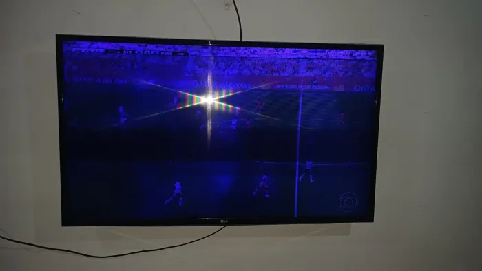 Tv smart 43 polegadas LG com defeito imagem fica tremida