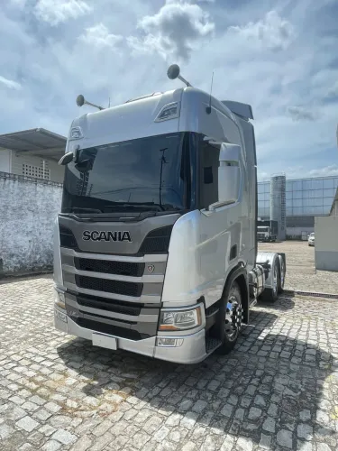 SCANIA R450 6x2 TOP DE LINHA AUT. CINZA PLATINUM COMPLETÍSSIMA
