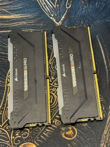 Memória ram corsair vengeance rgb pro