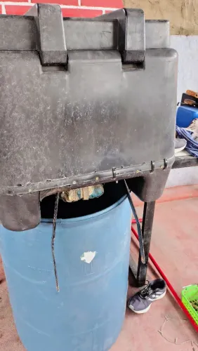 Baú para entregador 130 litros com suporte universal