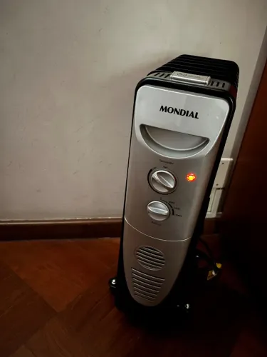 Aquecedor a Óleo Mondial 1500W - Super Conservado - Funciona Perfeitamente
