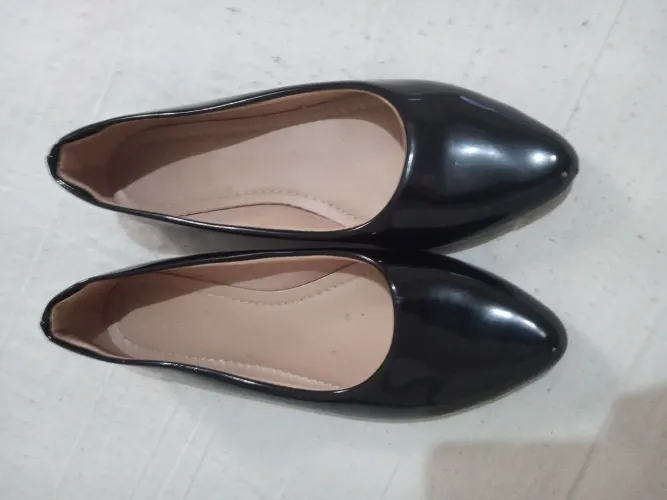 Vende se sapatilha