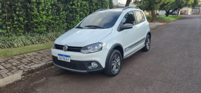 Volkswagen Crossfox 1.6 MI Total Flex 8V 5P 2012