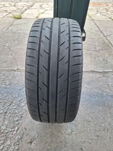 Pneu 245 40 19 Chilles (semi-novo)