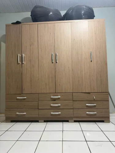 Guarda roupa 6 porta