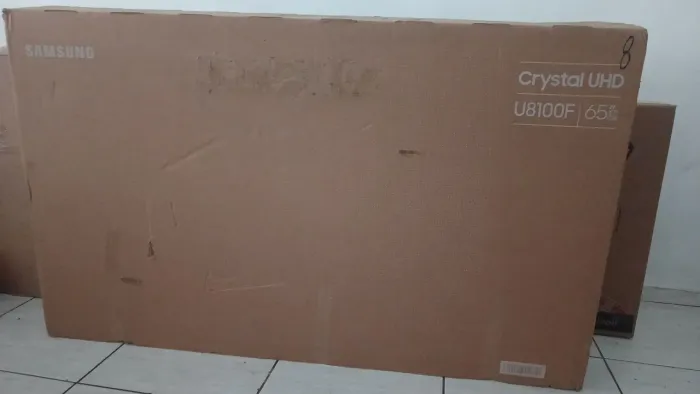 Smart tv 65" Samsung 4k Crystal Nova sem uso
