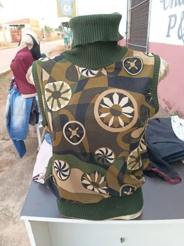 Blusa gola alta