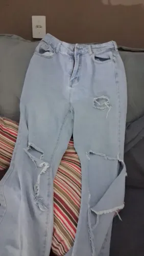 Calça jeans feminina da shein,com rasgos/tamanho 36(cada calça 45,00)