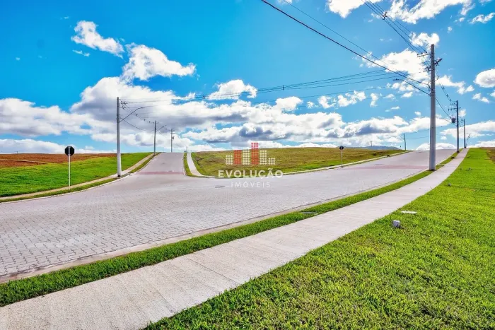 TERRENO 825,82m², Escritura - Santo Amaro da Imperatriz