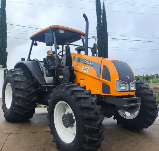 Trator Valtra BM100 12/12 - Entrada + Parcelas