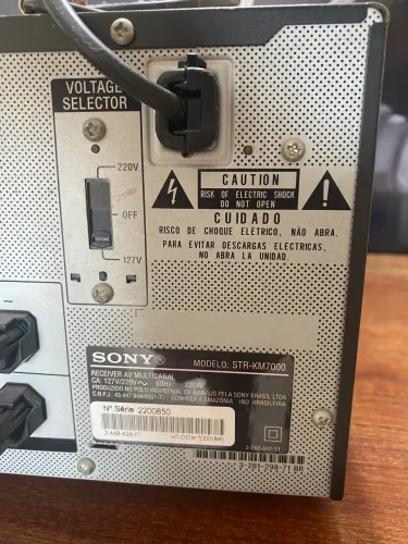 Receiver Sony com controle remoto