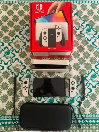Nintendo Switch OLED Branco - Completo, Caixa Original e Excelente Estado
